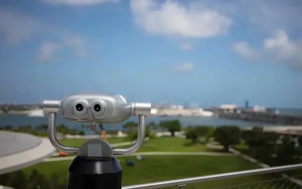 A magnifying viewer on the rooftop of the Frost Science Museum